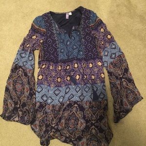 Francesca’s Alya Blue Pattern Long-Sleeve Dress -S